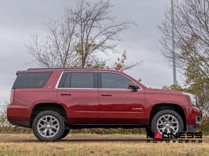 GMC Yukon Side Steps - Power Running Boards - Rough Country - E-Boards